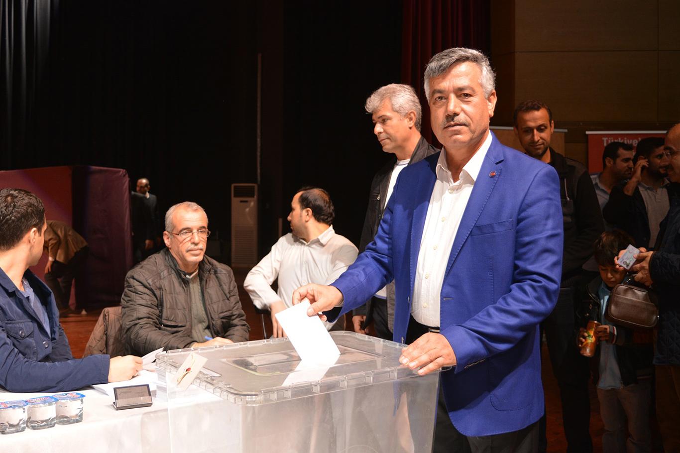  Eğitim-Bir-Sen Batman Şube Başkanı güven tazeledi Eğitim-Bir-Sen Batman Şube Başkanı güven tazeledi